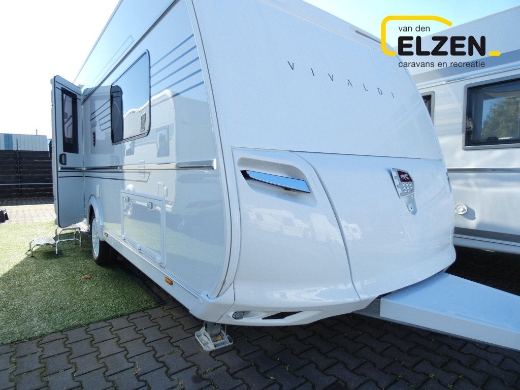 Tabbert Vivaldi 550 E 2,3 GFK-dak - Model 2027, Rondzit, Tabbert, Bedrijf, 6 tot 7 meter