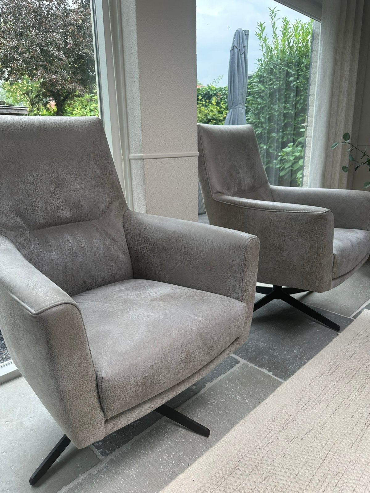 1 lichtgrijze draaistoel, Huis en Inrichting, Stoelen, Ophalen, Gebruikt, Grijs, Eén