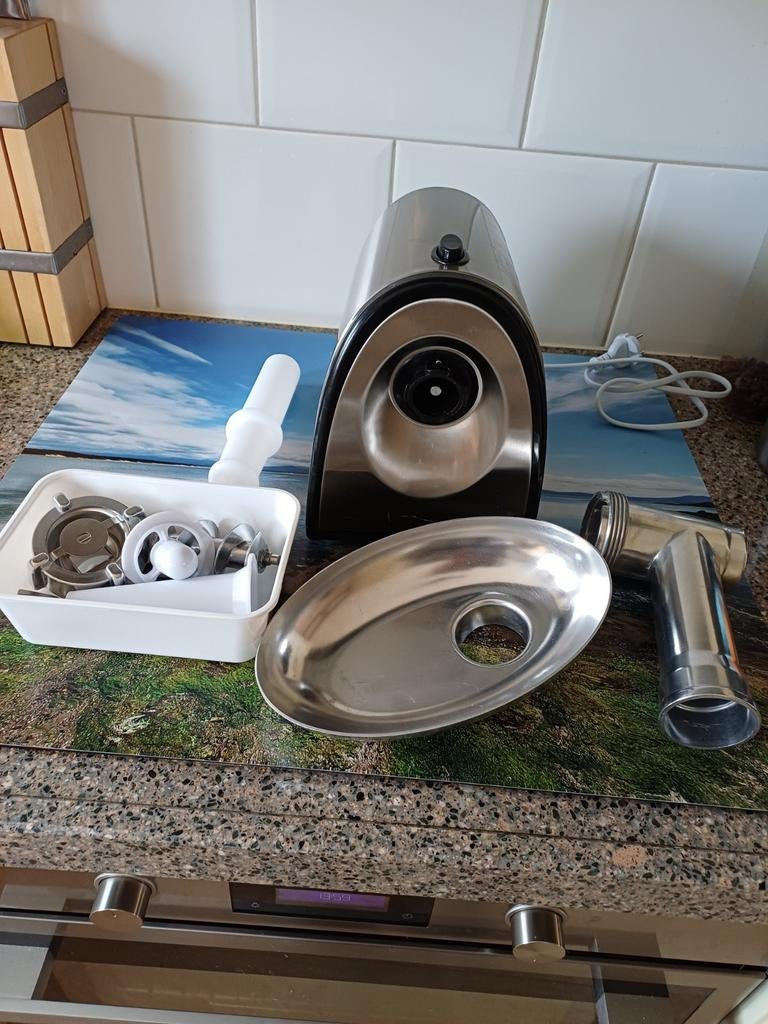 Vleesmolen met diverse opzetstukken - Zo goed als nieuw, Ophalen of Verzenden, Zo goed als nieuw, 2 snelheden