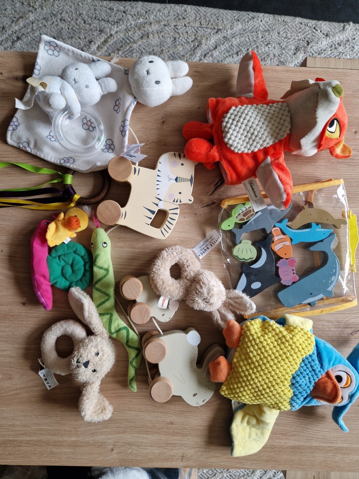 Groot pakket babyspeelgoed: rammelaars, bijtringen, knuffels, Ophalen of Verzenden, Overige typen