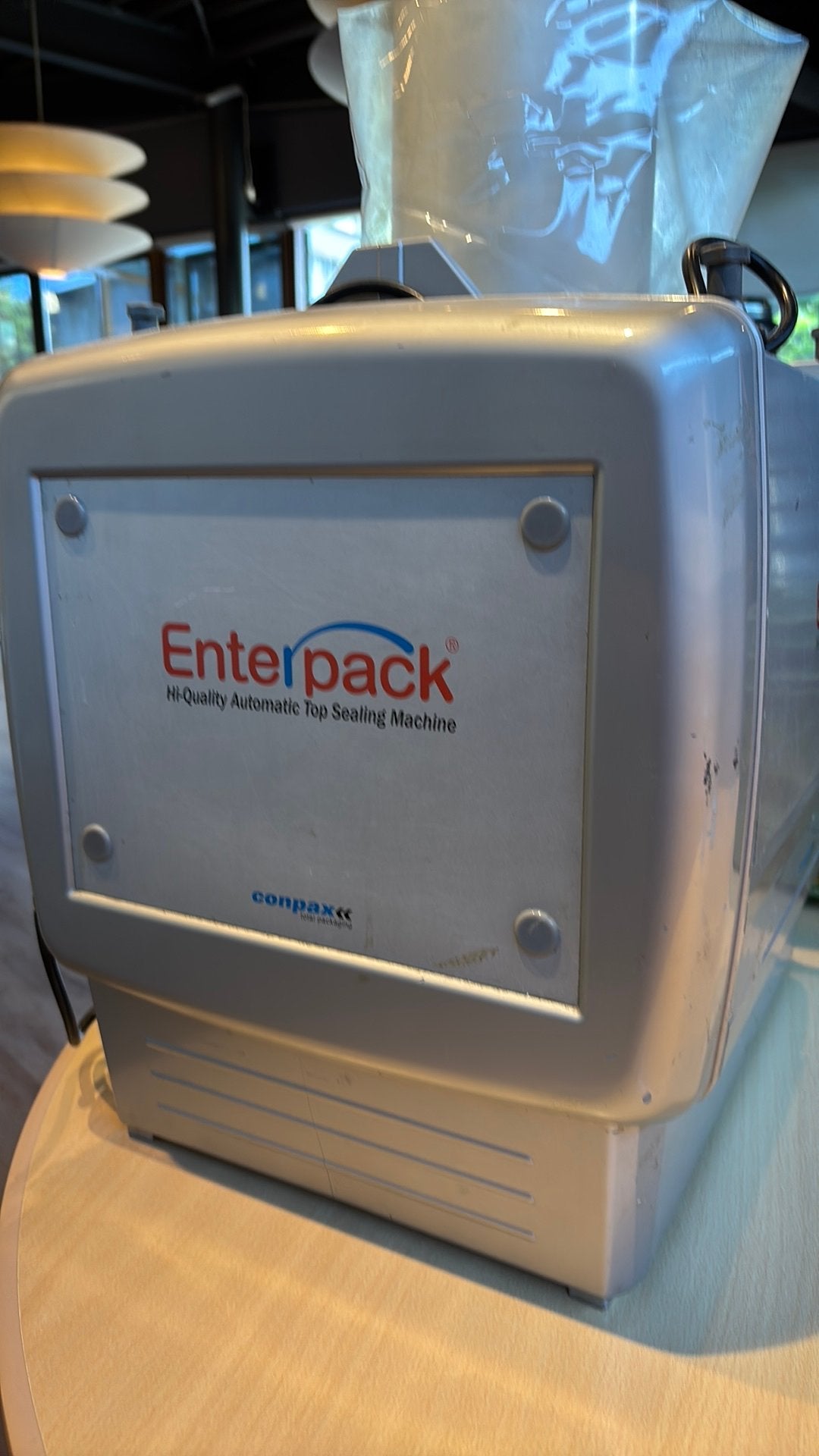 Enterpack automatische tray sealmachine/bakjes sealer horeca, Ophalen, Gebruikt