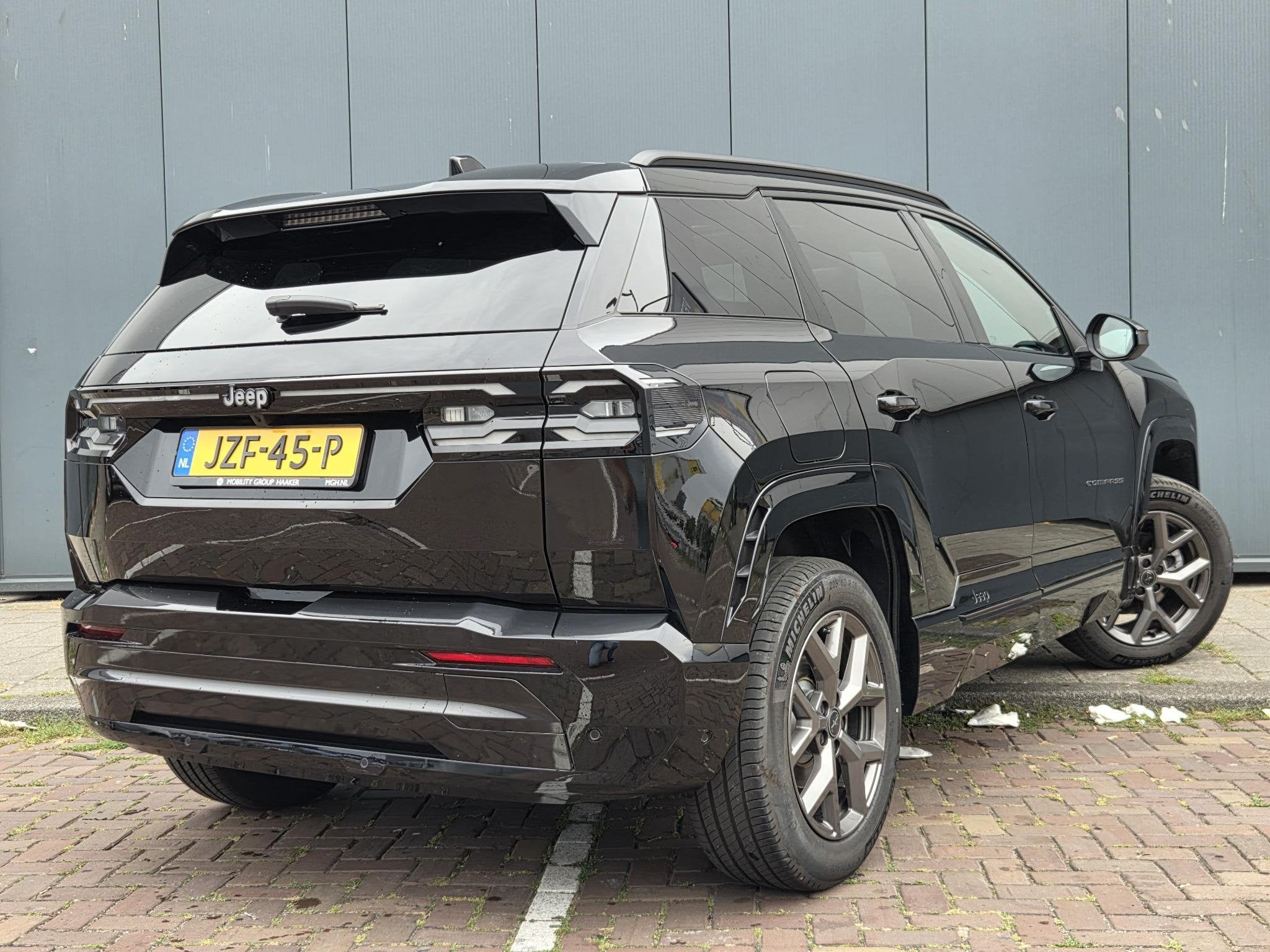 Jeep Compass 1.2 e-Hybrid First Edition | Panoramadak | Stoe, Auto's, 145 pk, 1199 cc, 1535 kg, Zwart