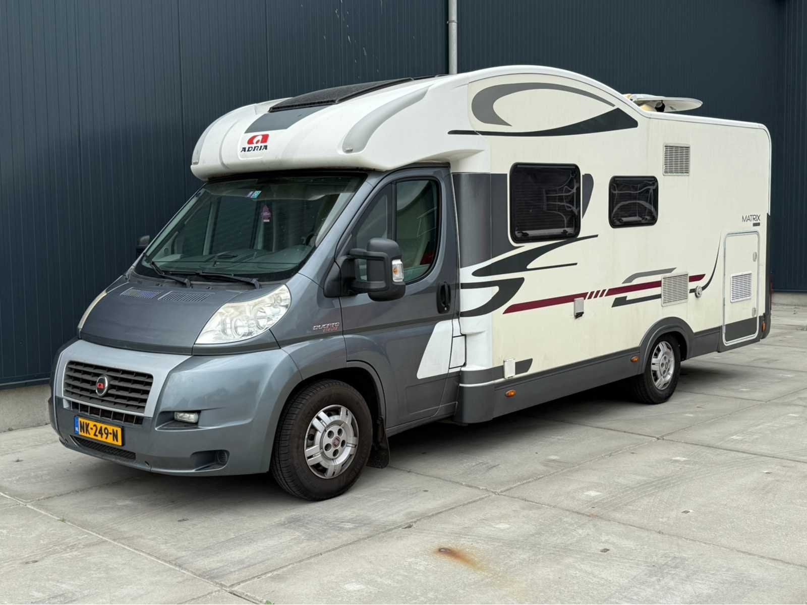 adria mobil - MATRIX M 680SP - Camper - 2011, Caravans en Kamperen, Bedrijf, Diesel, Adria