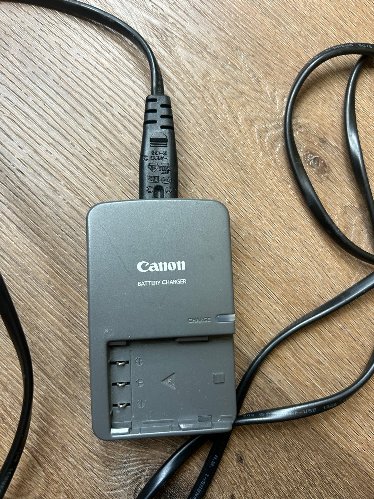 Canon Batterijlader CB-2LWE voor camera accu's, Ophalen of Verzenden, Zo goed als nieuw