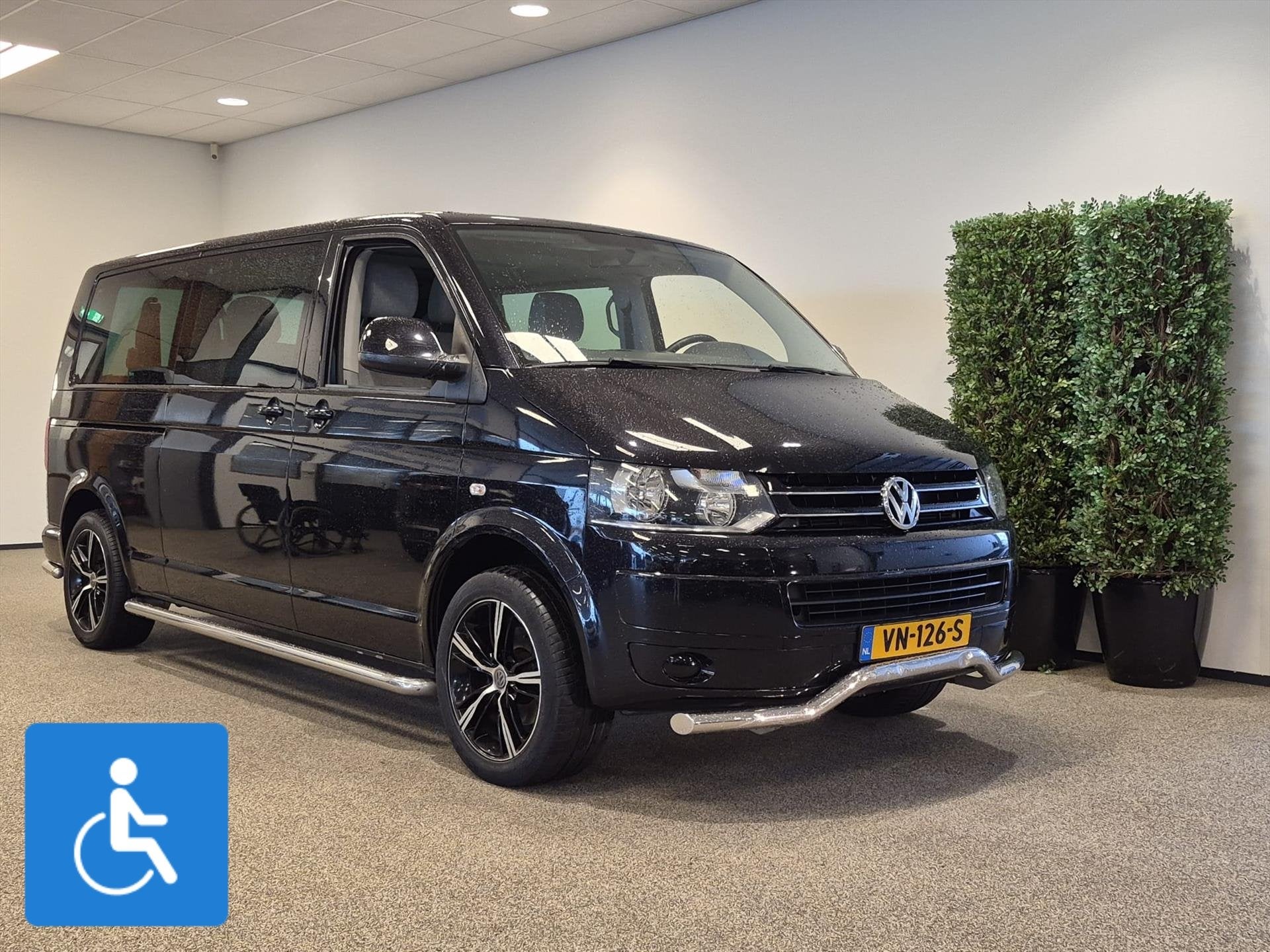 Volkswagen Caravelle L2H1 Rolstoelbus 5+1 - 2x zijschuifdeur, Stof, Gebruikt, 4 cilinders, Volkswagen