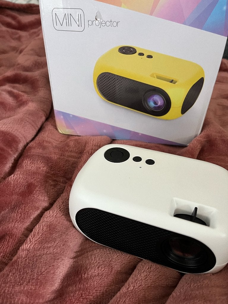 Mini beamer / projector met doos en accessoires, Ophalen of Verzenden, LED