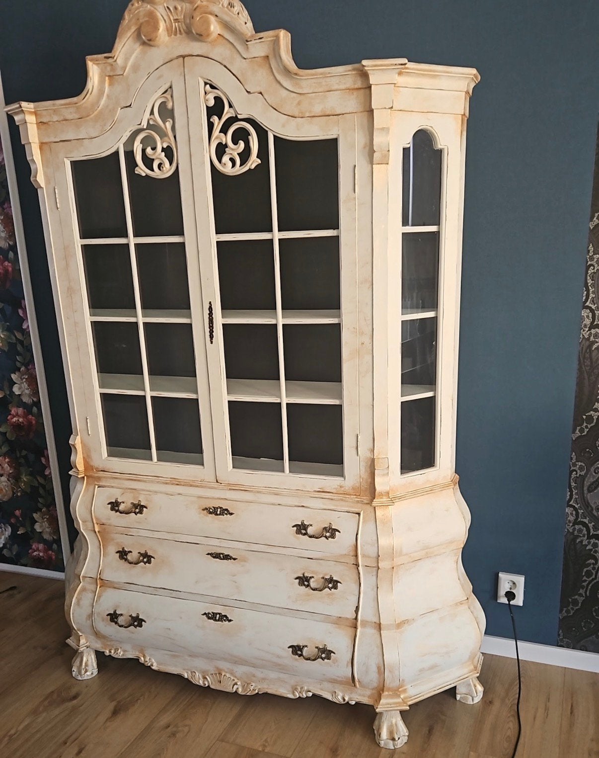 Vitrinekast Rococo/Barokstijl, Huis en Inrichting, Kasten | Vitrinekasten, Ophalen, Zo goed als nieuw, 25 tot 50 cm