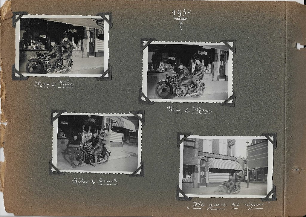 Den Haag Max & Rika op de Motor 1934 voor De Gruyter winkel, Antiek en Kunst, Ophalen of Verzenden, Foto, Fotografie, Handgemaakt