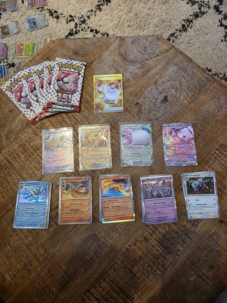 Foto 11 van Pokémon TCG: APEX-TCG Pokémon Mystery tins (30) + mini game