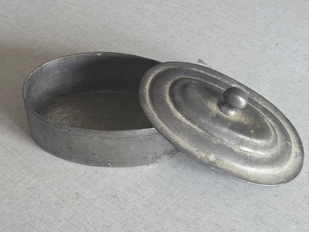 Oud tinnen zeepdoosje met deksel, Ophalen of Verzenden
