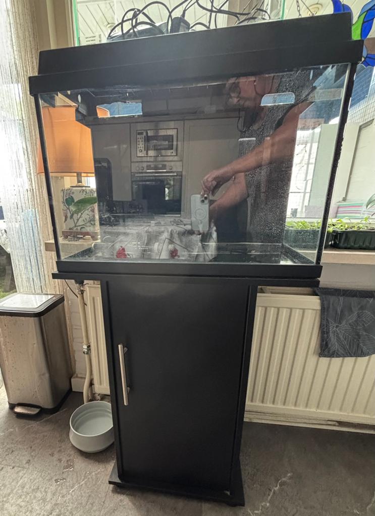 Aquarium met onderkast, Dieren en Toebehoren, Vissen | Aquaria en Toebehoren, Ophalen, Zo goed als nieuw, Leeg aquarium