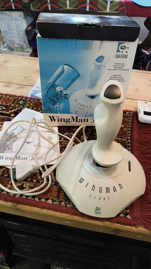 Logitech WingMan Light joystick boxed, Computers en Software, Joysticks, Ophalen of Verzenden, Zo goed als nieuw, Logitech