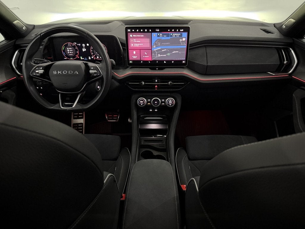 Skoda Kodiaq 1.5 TSI PHEV Sportline Business Plug-in Panoram, Auto's, Skoda, 4 cilinders, Bruin, Leder en Stof, Automatische klimaatregeling