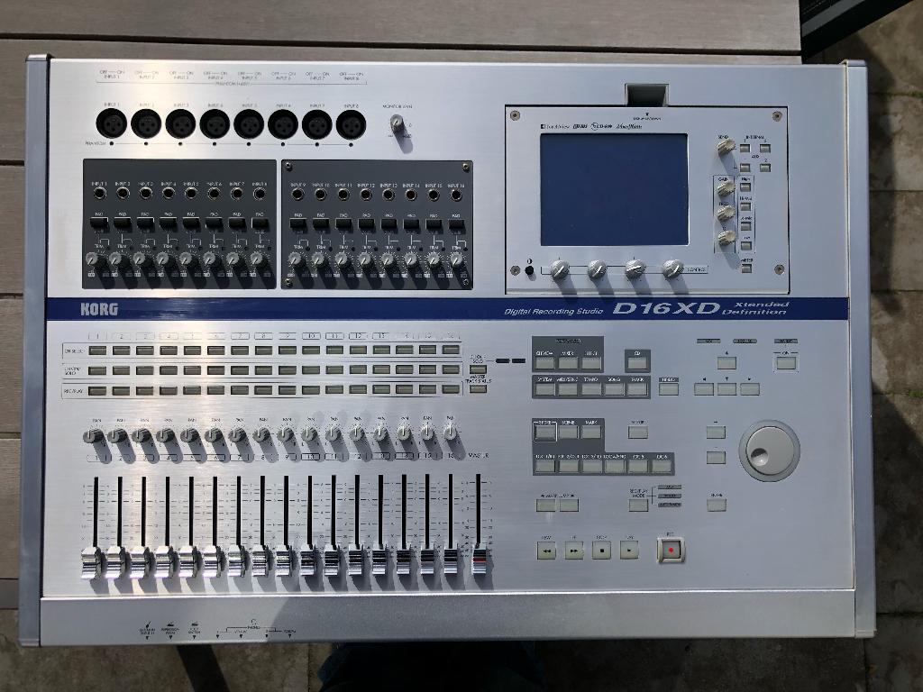 Korg D16XD multitrack hd recorder mixer cd-writer + AIB8 exp, Muziek en Instrumenten, Ophalen of Verzenden, Zo goed als nieuw