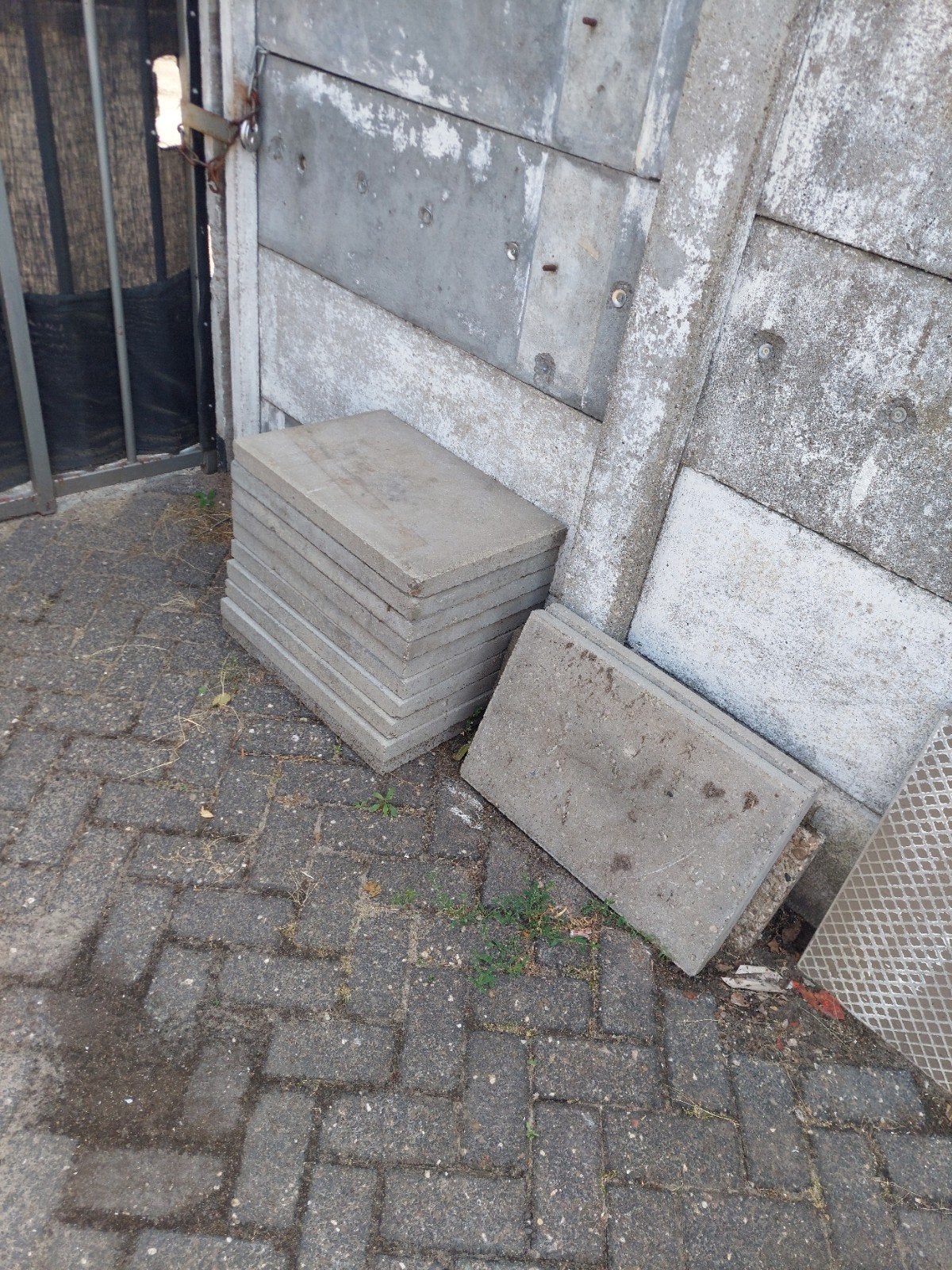 gratis 60 40 tegels 11,5 st., Tuin en Terras, Tegels en Klinkers, Ophalen, Beton, Terrastegels