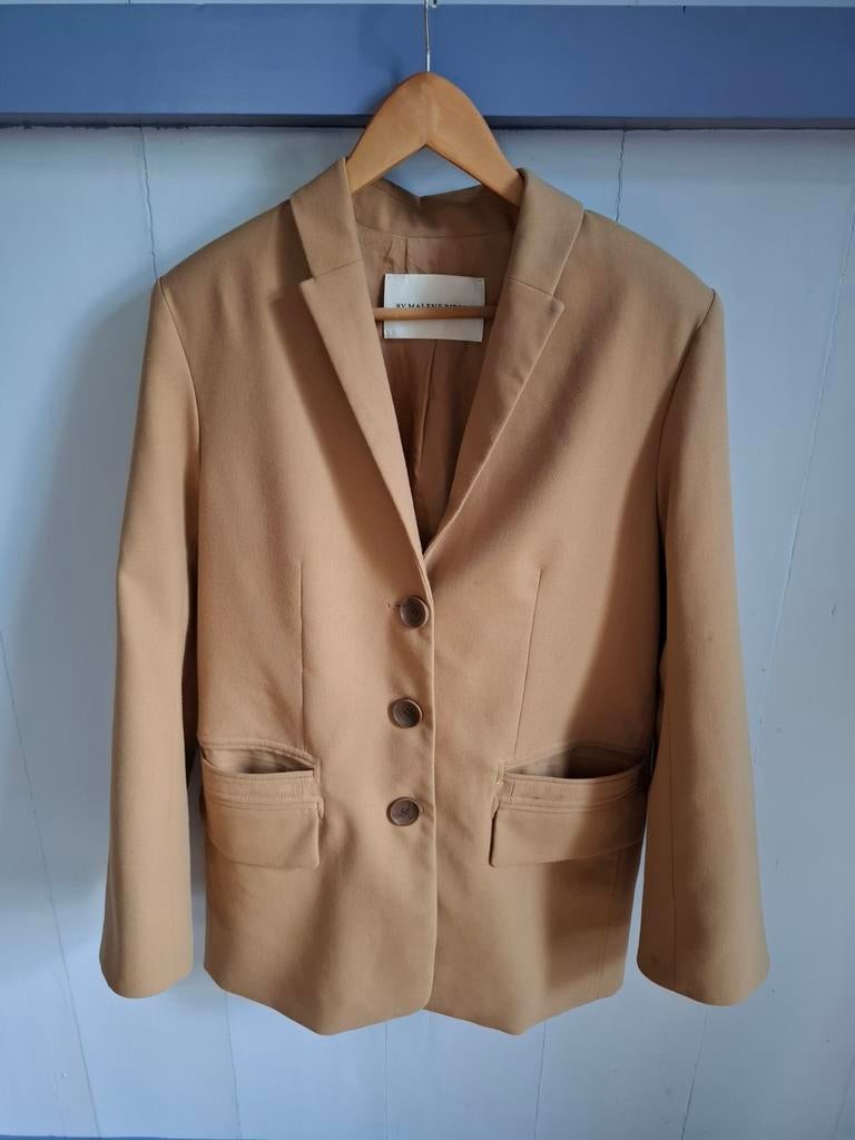 Beige "By Malene Birger" dames jas. Mt.M., Kleding | Dames, Jassen | Zomer, Zo goed als nieuw, Maat 38/40 (M), Beige, Ophalen of Verzenden