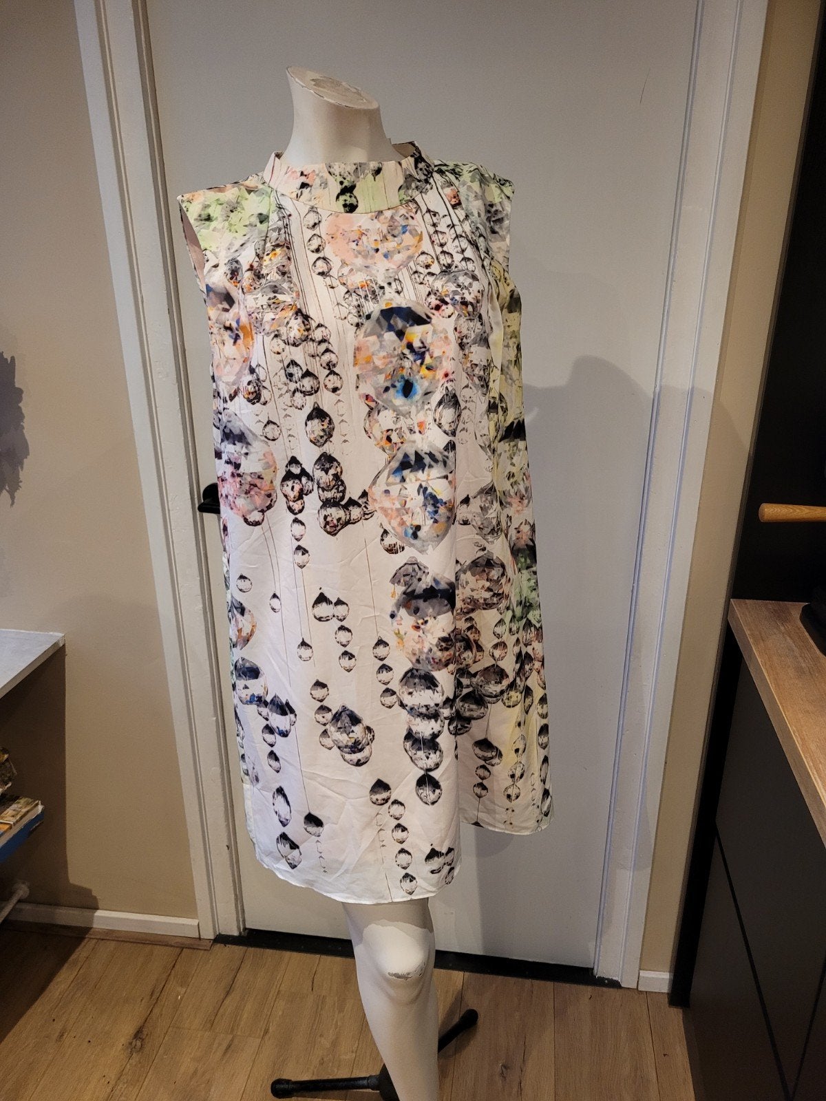 Nieuwe super leuke Ted Baker jurk maat L, Verzenden, Maat 42/44 (L), Nieuw, Knielengte