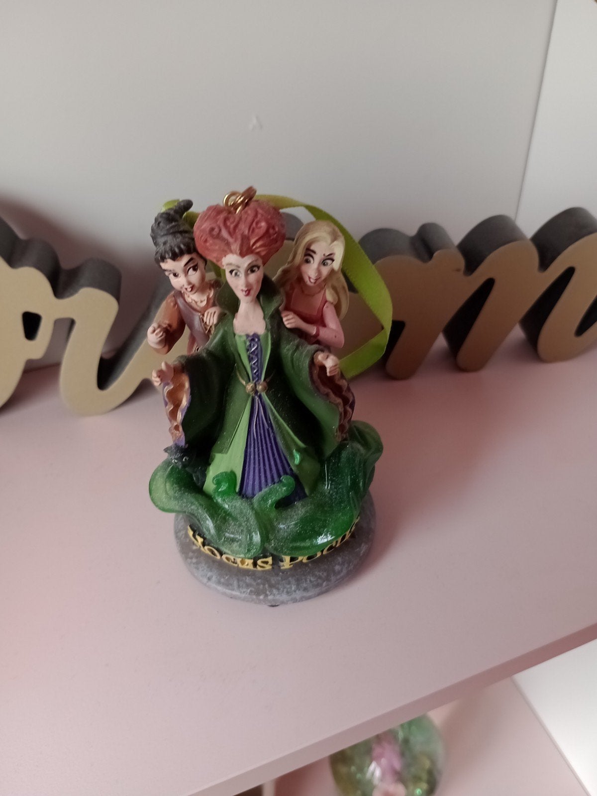 leuk Disney ornament hocus pocus met geluid en licht, Ophalen of Verzenden, Zo goed als nieuw, Beeldje of Figuurtje