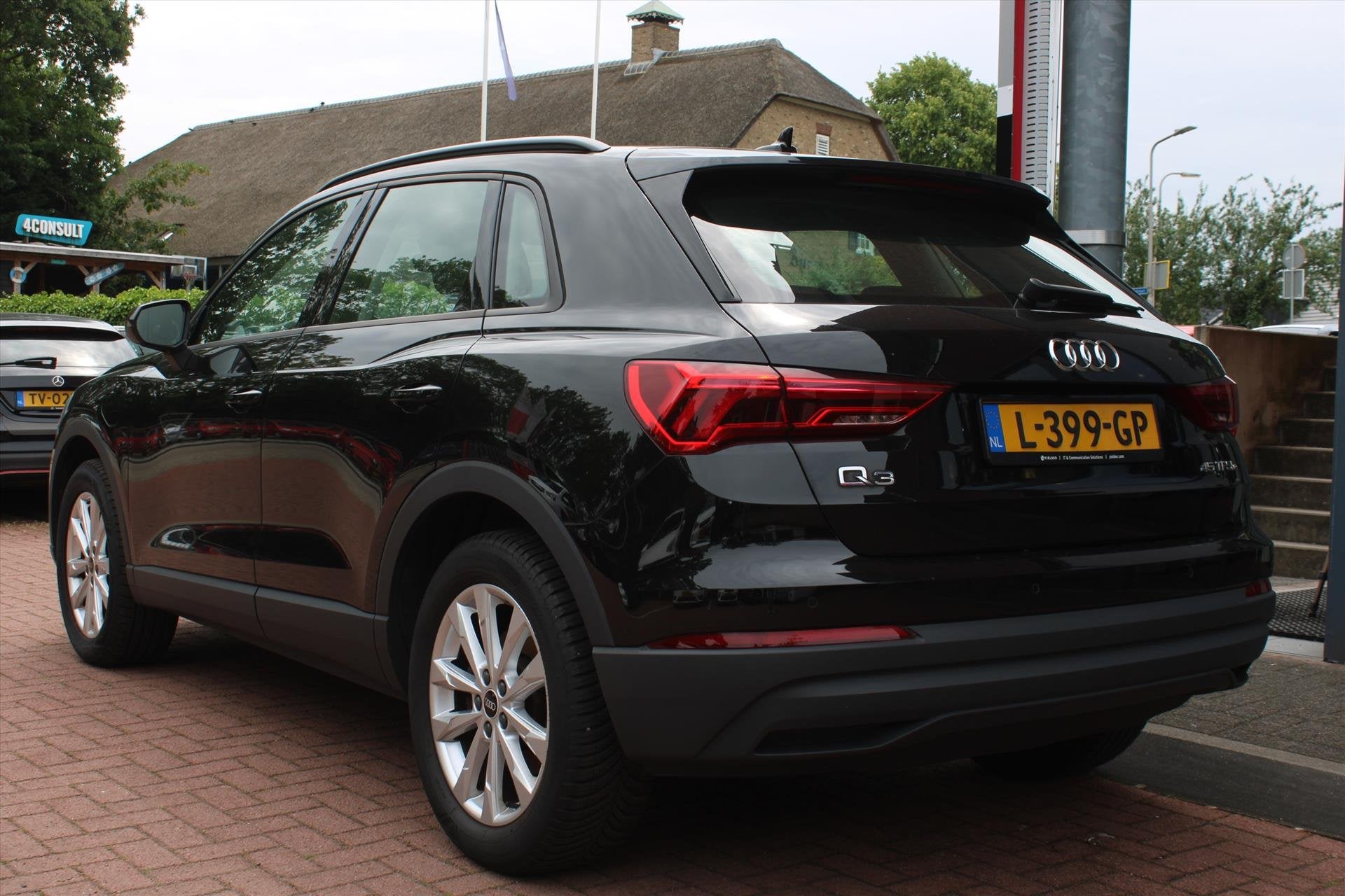 AUDI Q3 45 TFSI PHEV *Business* | Carplay | Cruise & Climate, Auto's, Audi, Automaat, Gebruikt, 150 pk, Zwart