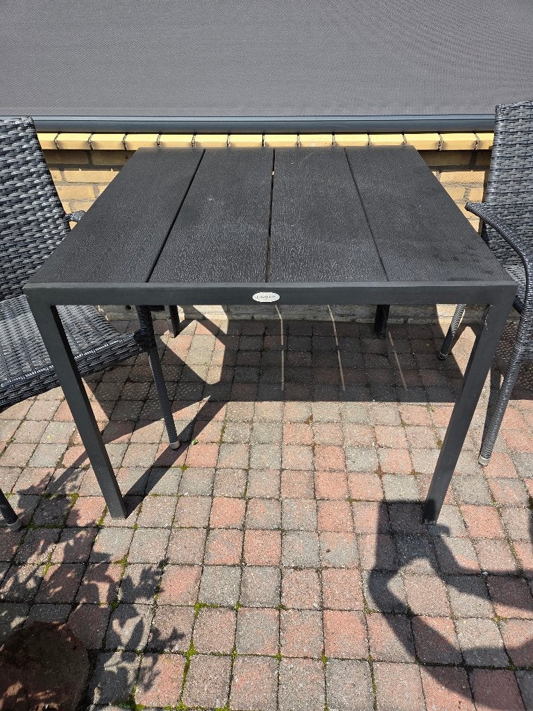 Jutlandia tafel en twee stoel, Tuin en Terras, Kunststof, Gebruikt, Tuinset, Eettafel