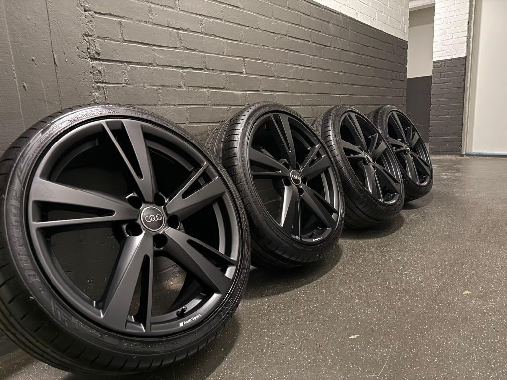 19'' INCH OEM AUDI A3/S3/RS3 BLADE AUDI SPORT VELGENSET ZGAN, Auto-onderdelen, Banden en Velgen, 19 inch, Banden en Velgen, Nieuw