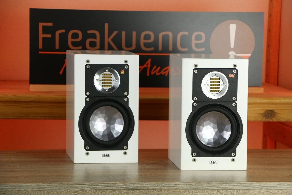 Elac BS 243 / BS243 INRUIL OK. Ribbon* No Stands* Twee sets?, Overige merken, ELAC, Ophalen of Verzenden, Zo goed als nieuw