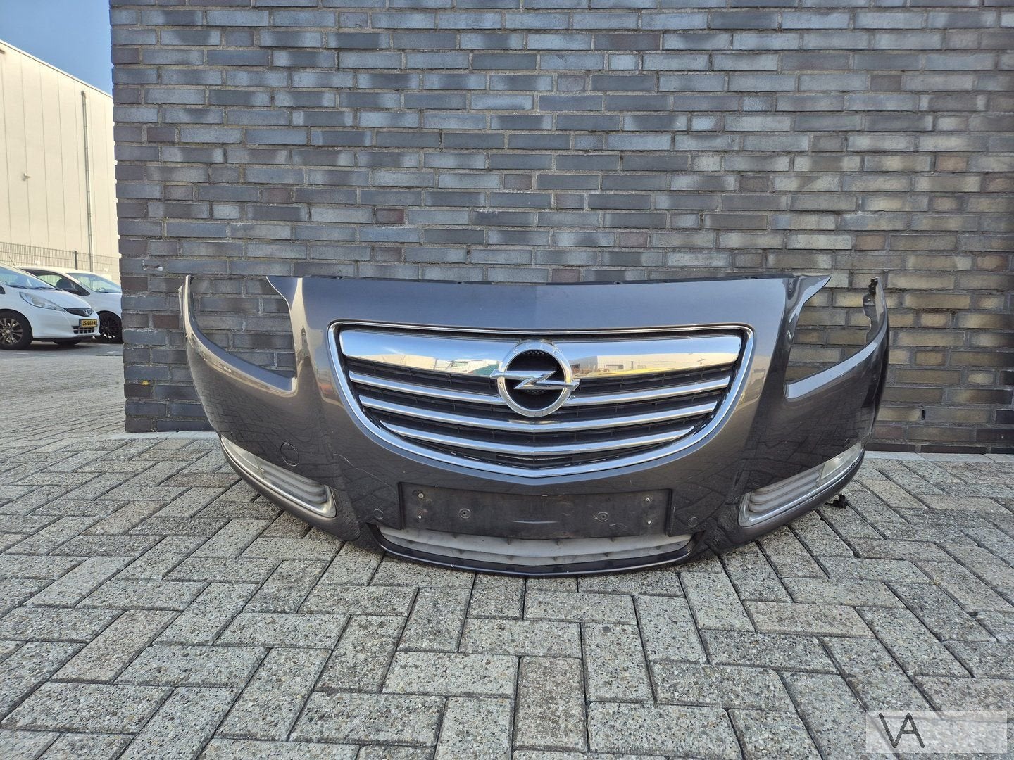 Voorbumper Opel Insignia 2008 - 2013 met PDC en grille €250, Gebruikt, -, Voor, -