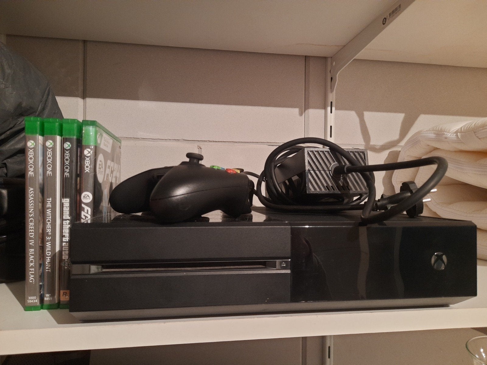 Xbox One, Spelcomputers en Games, Spelcomputers | Xbox One, Ophalen, 500 GB, Met 2 controllers