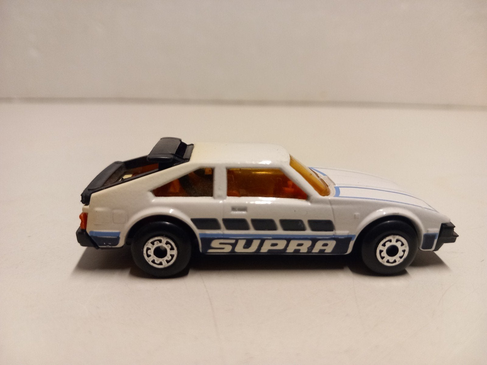 Matchbox Toyota Supra wit 3INCH, Ophalen of Verzenden, Zo goed als nieuw, Auto