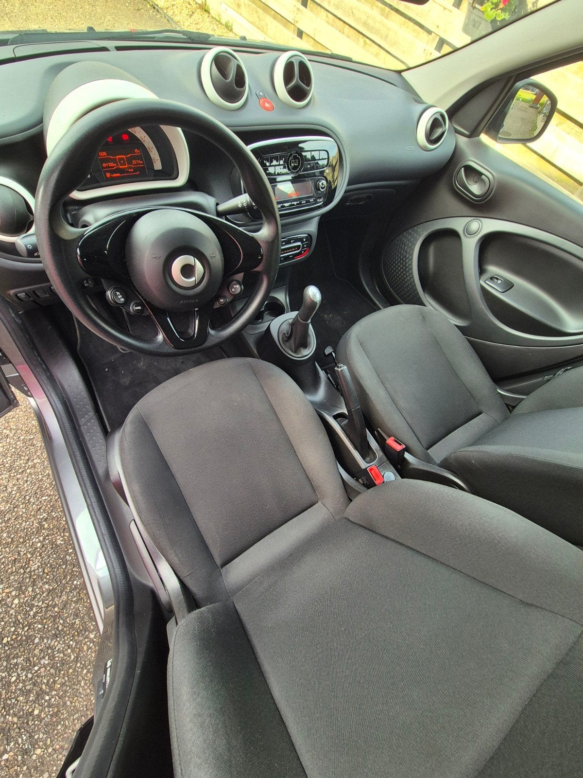 Smart ForFour 1.0 71pk S&S 2018 Grijs, Auto's, Achterwielaandrijving, 4 stoelen, Origineel Nederlands, 24 km/l