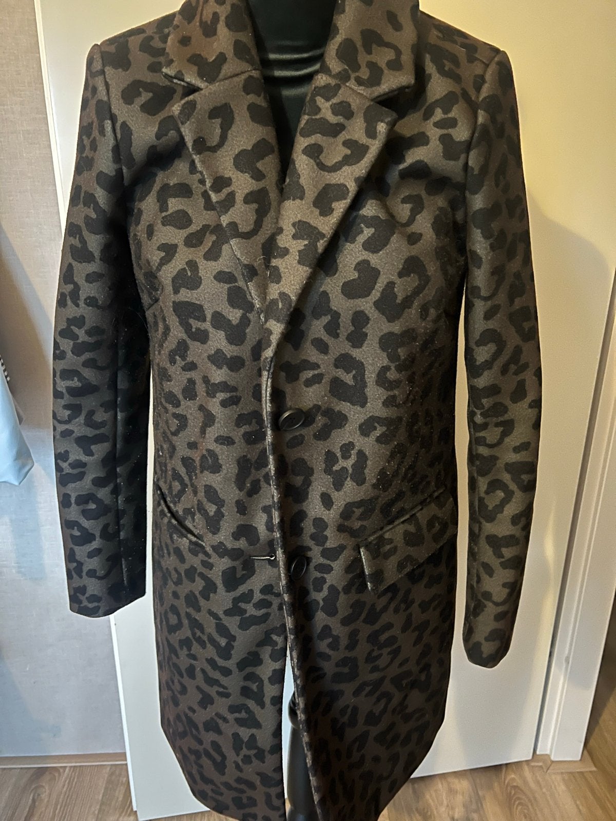Stijlvolle Leopard Print Jas - Maat M, Ophalen of Verzenden, Zo goed als nieuw, Maat 38/40 (M), Bruin