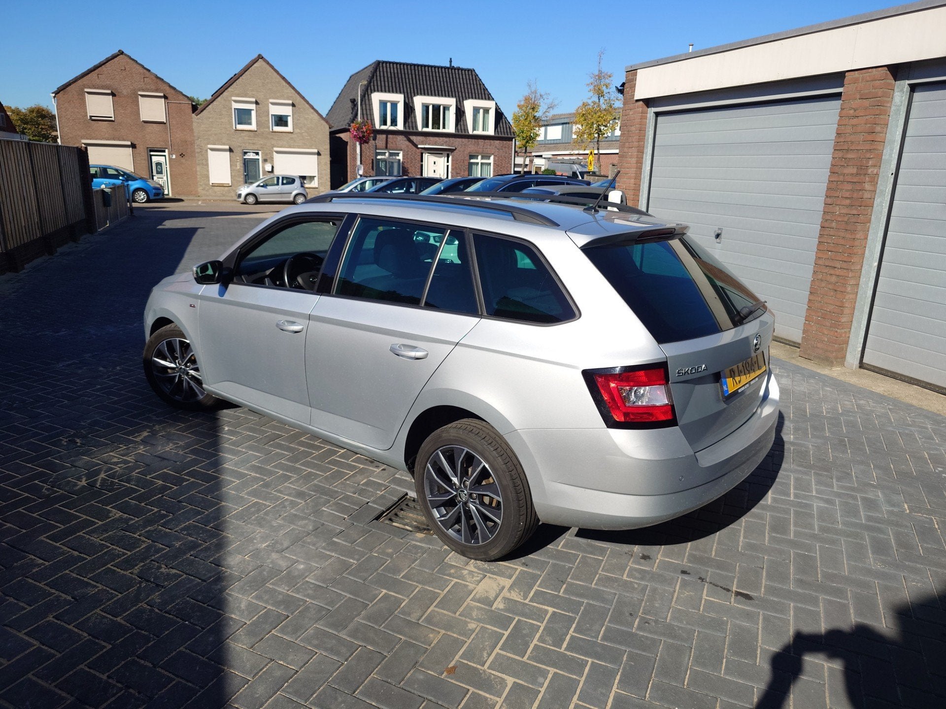 Skoda Fabia Combi 1.0 TSI Drive, Navi, Cruise control, Clima, Auto's, Dealer onderhouden, Stof, 95 pk, 23 km/l