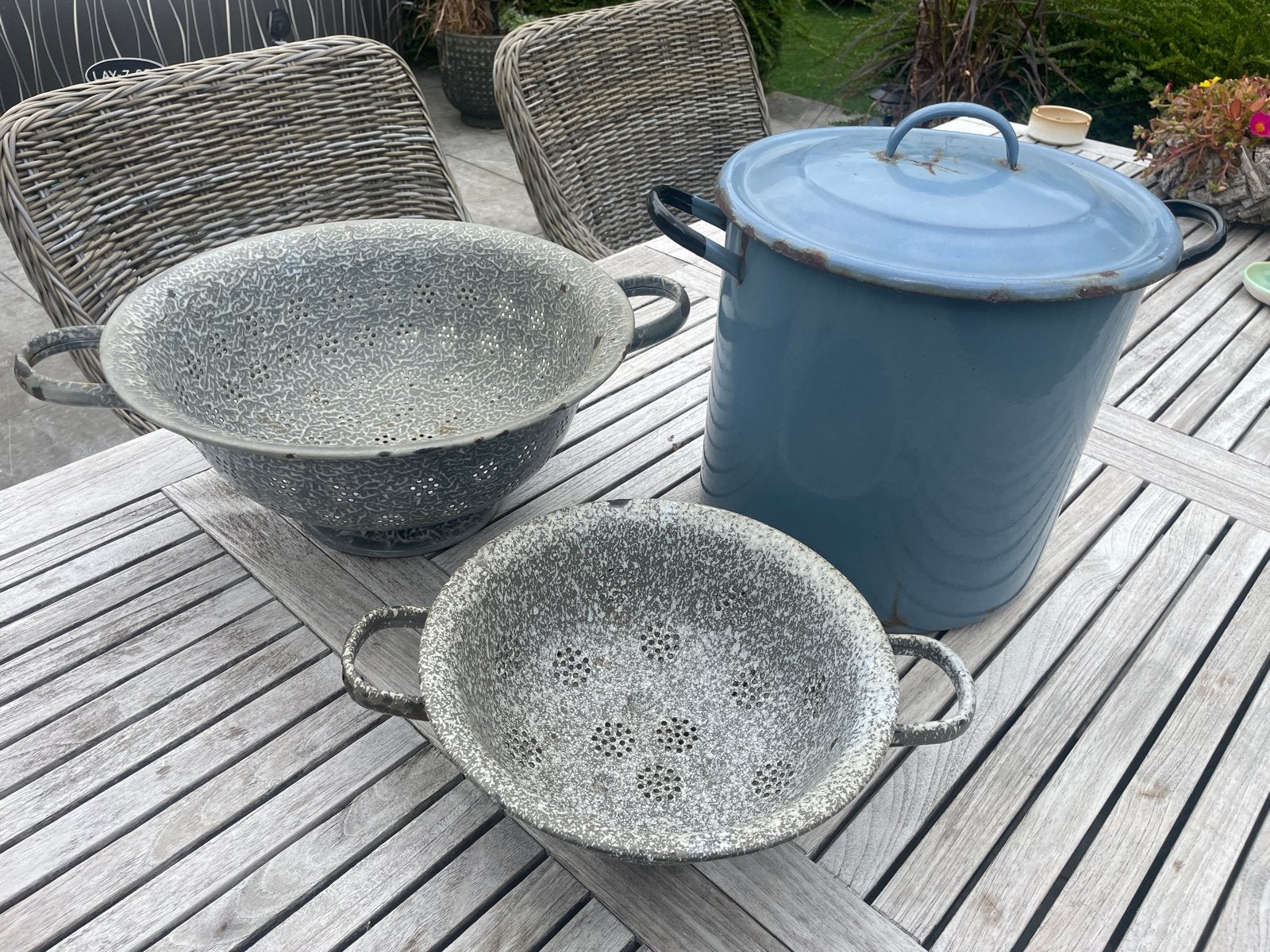 Vintage geëmailleerde vergieten en pan - Set van 3, Antiek en Kunst, Ophalen of Verzenden