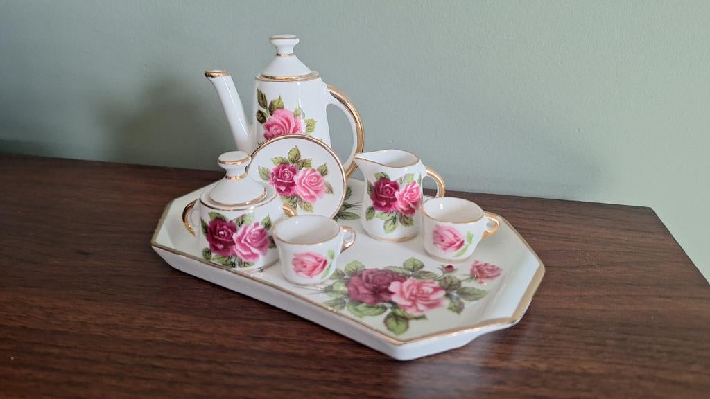 Miniatuur theeservies met rozenmotief, Ophalen of Verzenden