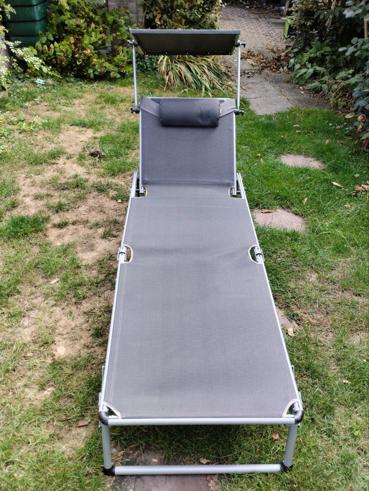 Opvouwbare ligstoel met zonnescherm, Tuin en Terras, Ophalen, Zo goed als nieuw, Metaal, Inklapbaar