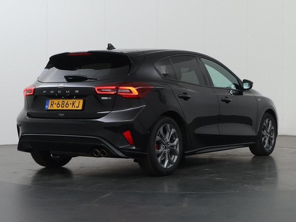 Ford Focus 1.0 EcoBoost Hybrid ST Line Style | Winterpakket, Gebruikt, Zwart, Origineel Nederlands, Bedrijf