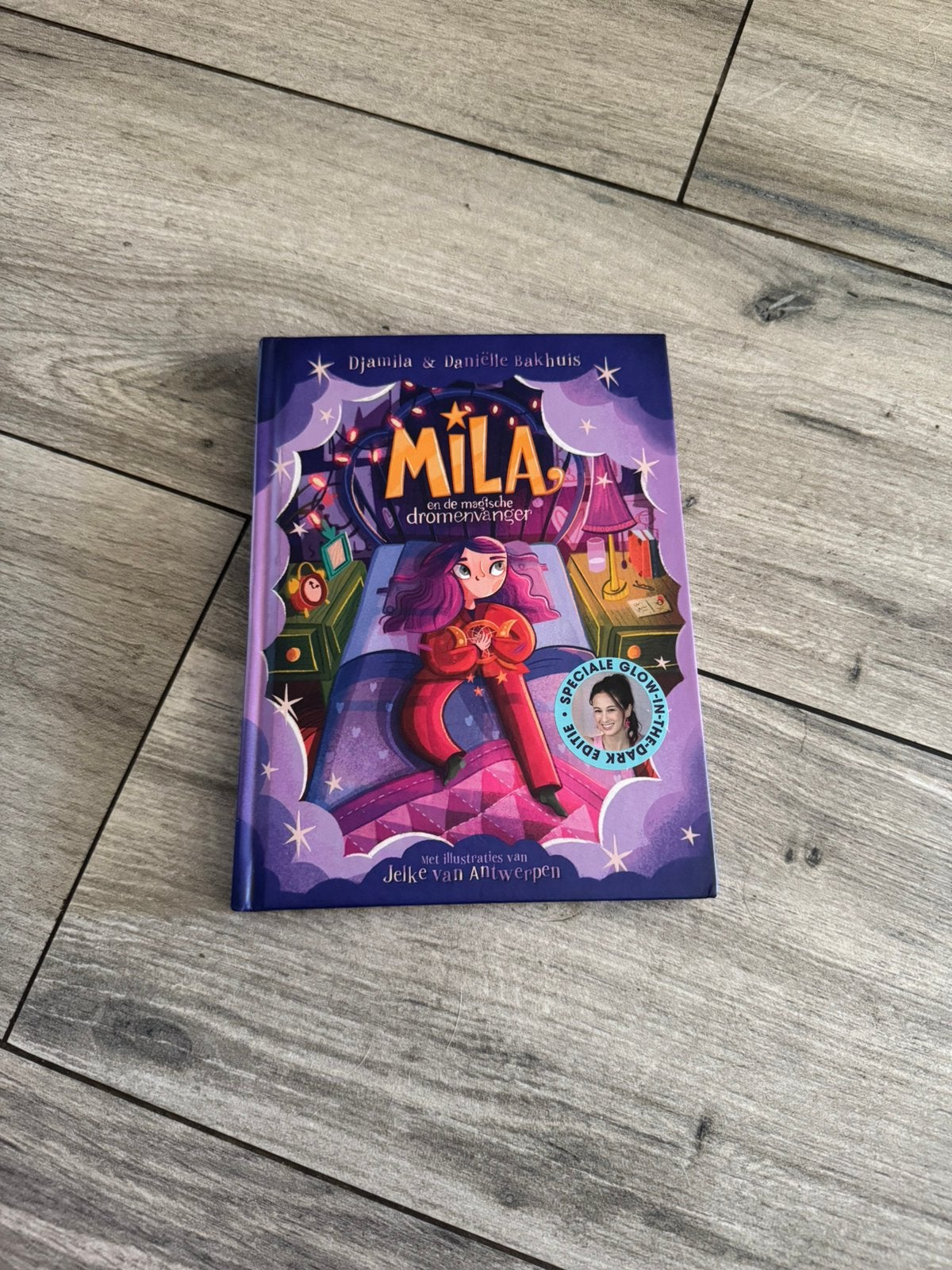 Meisje Djamila - Mila en de magische dromenvanger gesigneerd, Fictie algemeen, Ophalen of Verzenden, Zo goed als nieuw, Meisje Djamila; Daniëlle Bakhuis