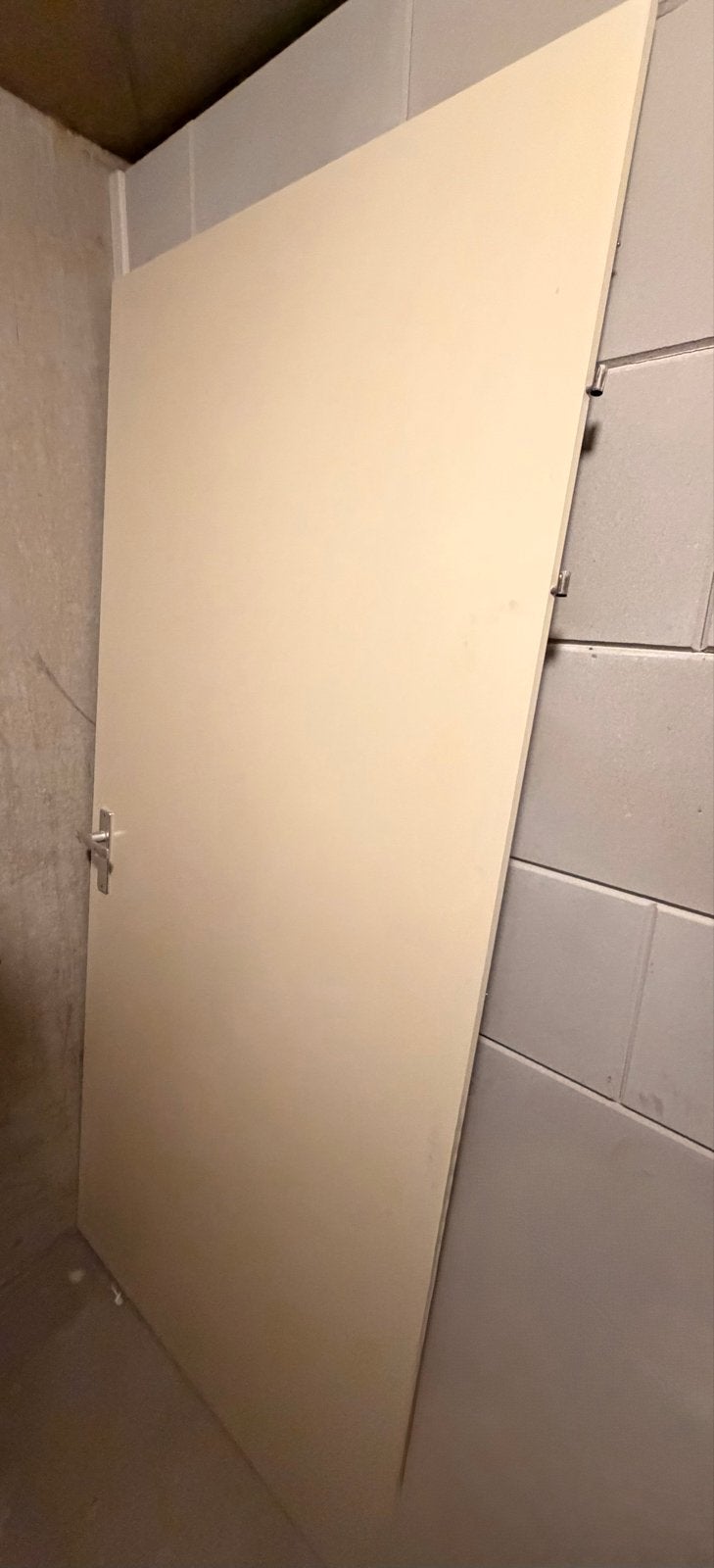 Opdekdeur 212x95cm met deurbeslag, beschadigd, Ophalen, Gebruikt, 80 tot 100 cm, 215 cm of meer