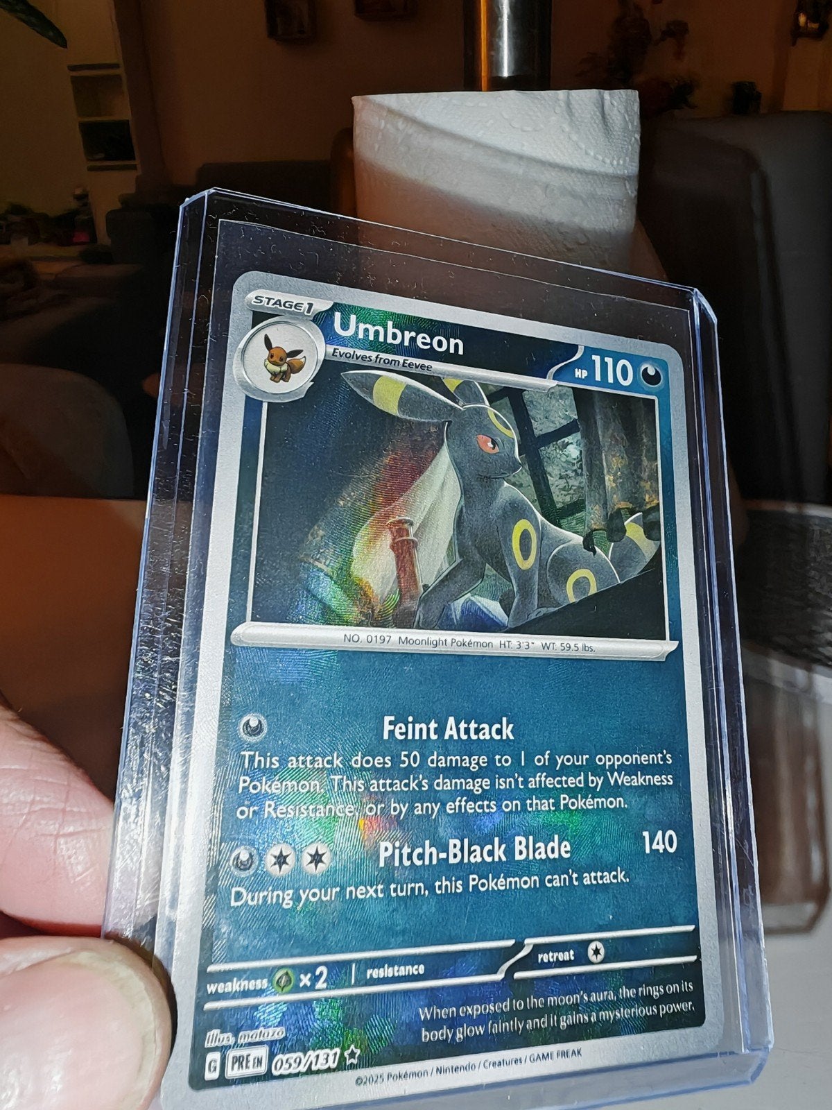 Umbreon Pokéball kaart 059/131 Prismatic Evolution, Ophalen of Verzenden, Zo goed als nieuw, Losse kaart, Foil