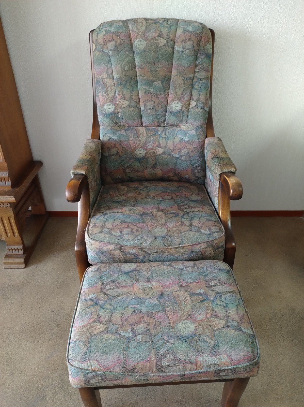 klassieke Fitform relaxfauteuil met bijpassende voetenbank, Huis en Inrichting, Fauteuils, Ophalen, Gebruikt, Stof, Klassiek