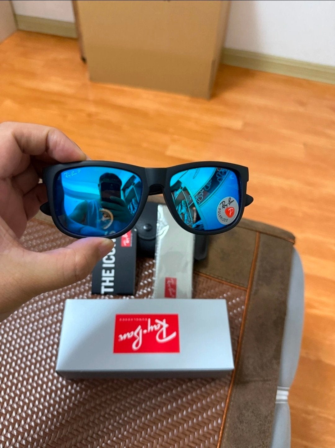 Rayban Ray-Ban Justin met gepolariseerde glazen nieuw, Zonnebril, Zwart, Nieuw, Ophalen of Verzenden