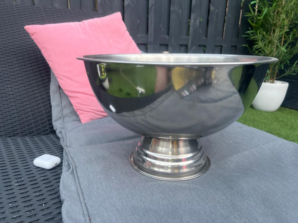 Grote RVS Schaal op Voet - Perfect voor Feestjes, Overige materialen, Schaal, Rond, Ophalen of Verzenden