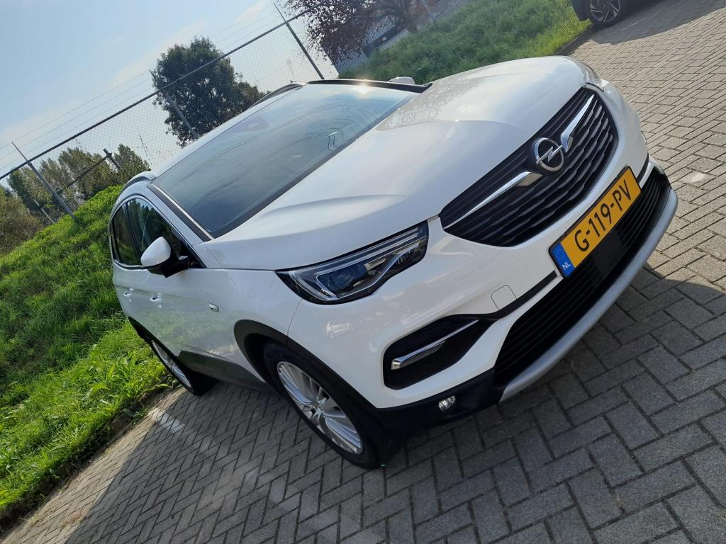 Opel Grandland X 1.2 Turbo 130pk Aut 2019 Wit+18" Winterset!, 15 km/l, 1199 cc, Leder en Stof, Wit