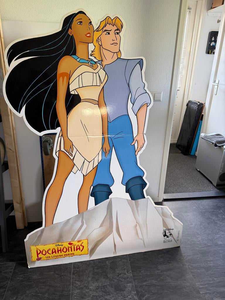 Disney Pocahontas Winkel Display Kartonnen Standbeeld, Verzamelen, Ophalen, Pocahontas of Kl. Zeemeermin, Gebruikt, Overige typen