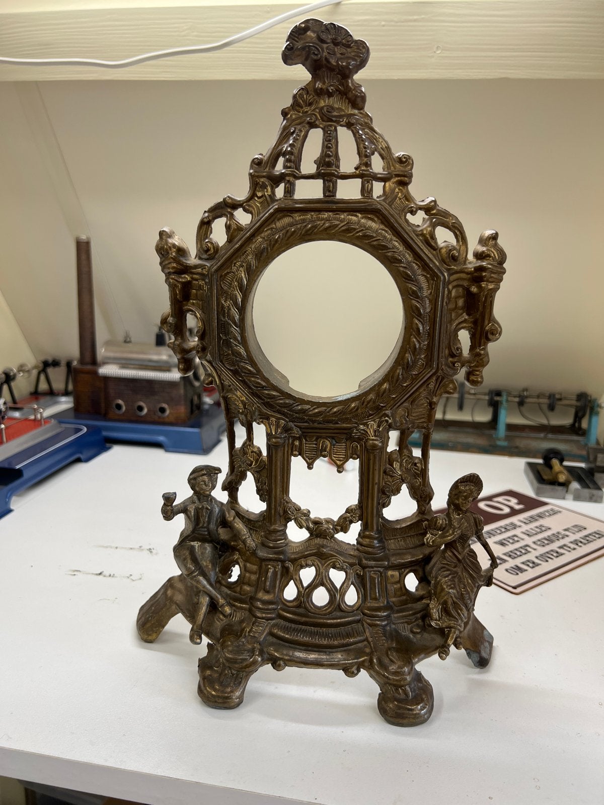 Antieke bronzen klokkenkast met figuren, Antiek en Kunst, Antiek | Klokken, Ophalen of Verzenden