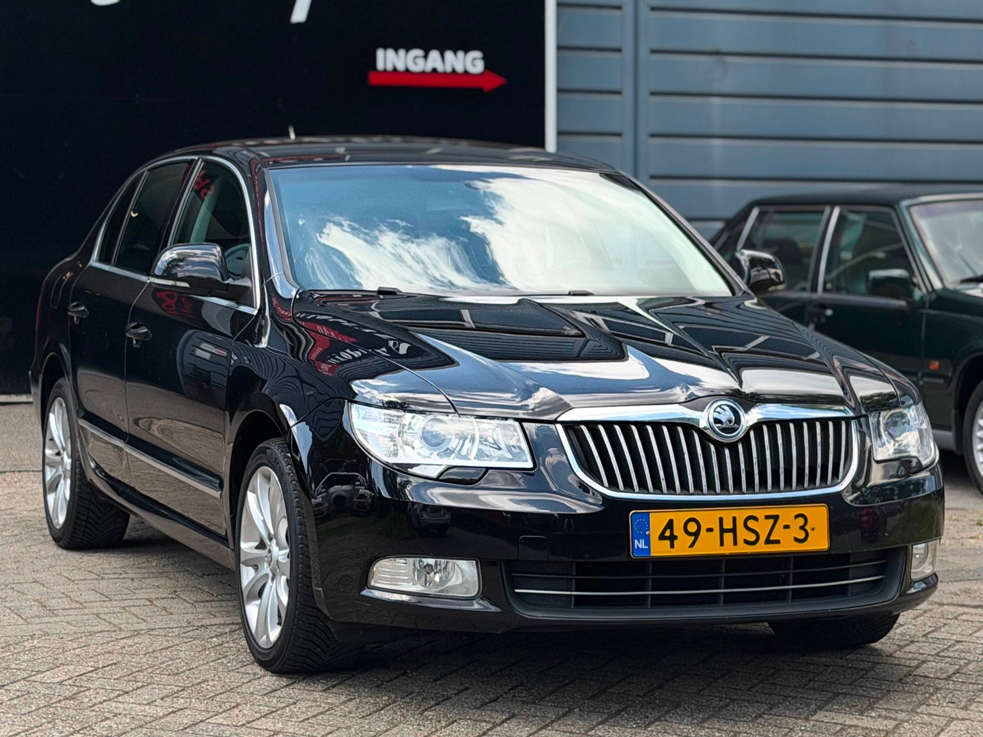 Skoda Superb 1.8 TSI Comfort CRUISE/NAVI/CRUISE/6-BAK | NETT, Auto's, Skoda, Stof, Zwart, 4 cilinders, 700 kg