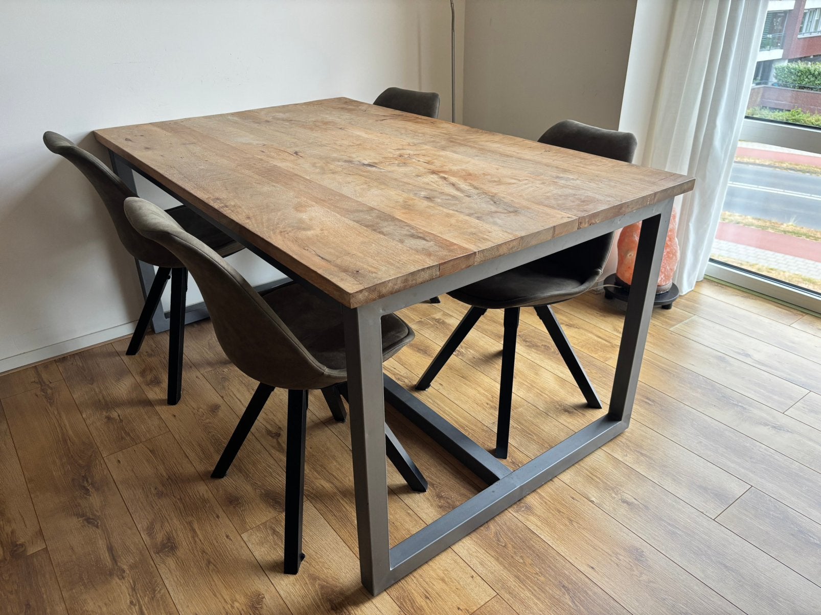 Inboedel :dressoir, eettafel +stoelen, TVmeubel, salontafel, Huis en Inrichting, Tafels | Eettafels, Ophalen, Overige materialen
