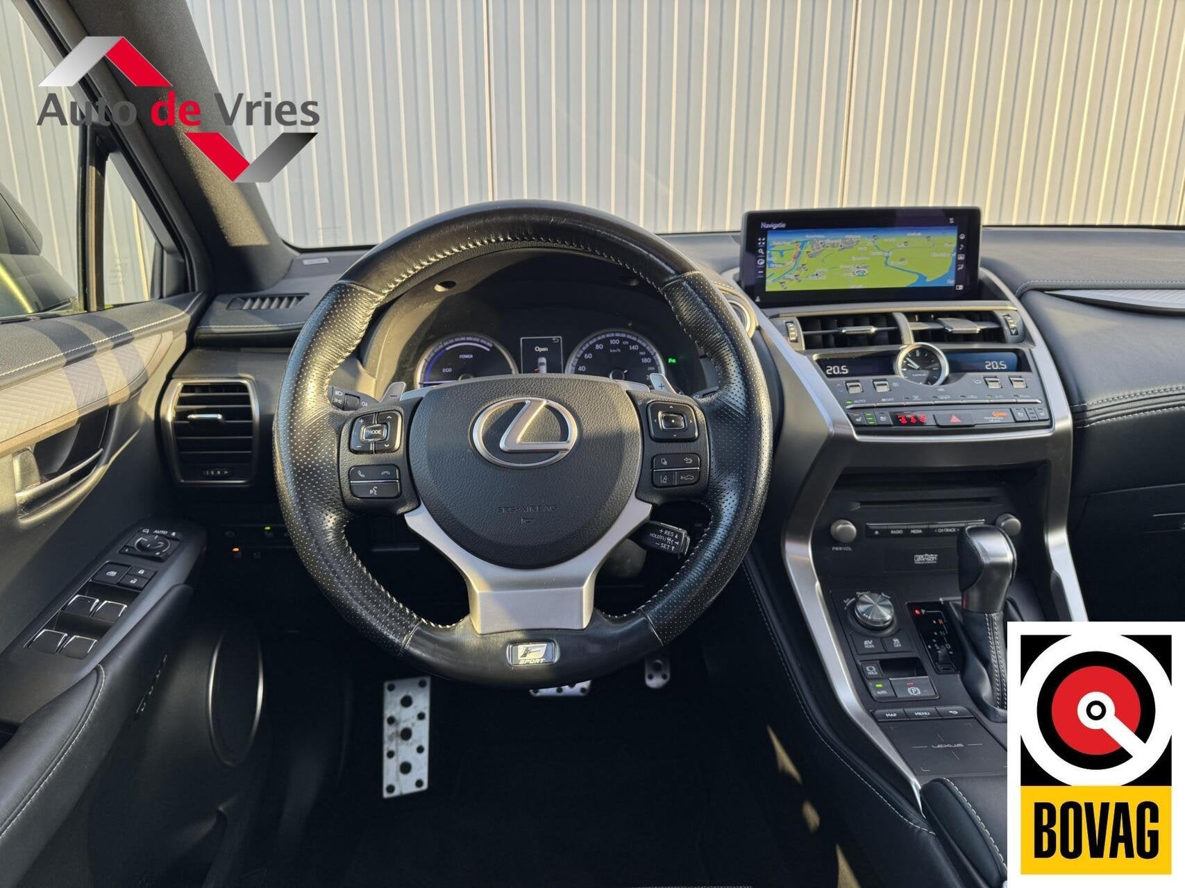 Lexus NX 300h AWD F F SPORT Line|NL-Auto|Trekhaak, Automaat, Gebruikt, Met garantie (alle), Hybride Elektrisch/Benzine