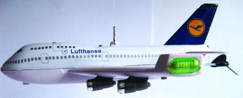 Lufthansa Vliegtuig Merk Playgo Met Motorgeluied Lichten Enz, Verzamelen, Ophalen of Verzenden, Zo goed als nieuw