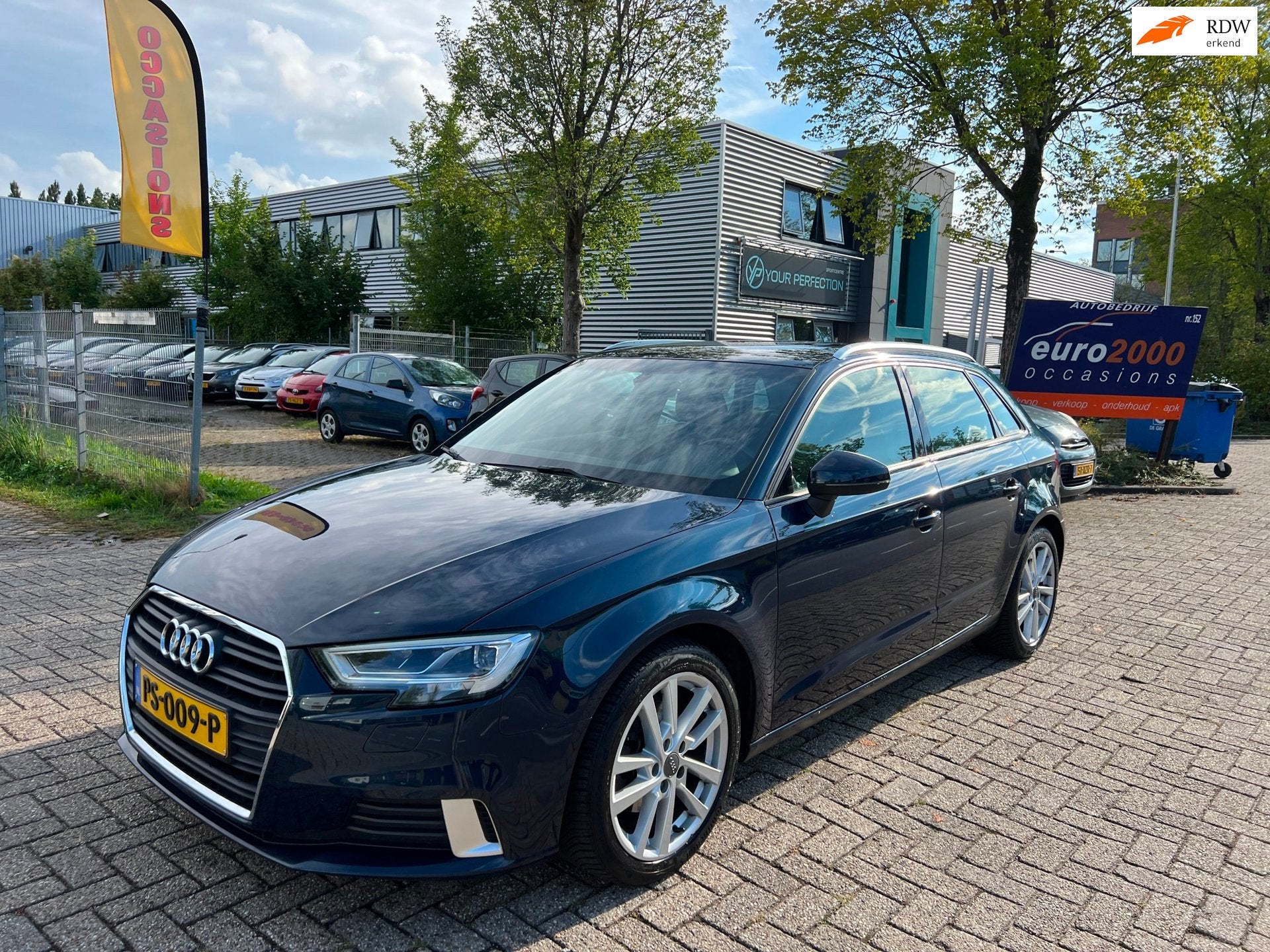 Audi A3 Sportback 1.0 TFSI Design Pro Plus - DEALER ONDERH !, Auto's, Stof, Gebruikt, Blauw, Bedrijf